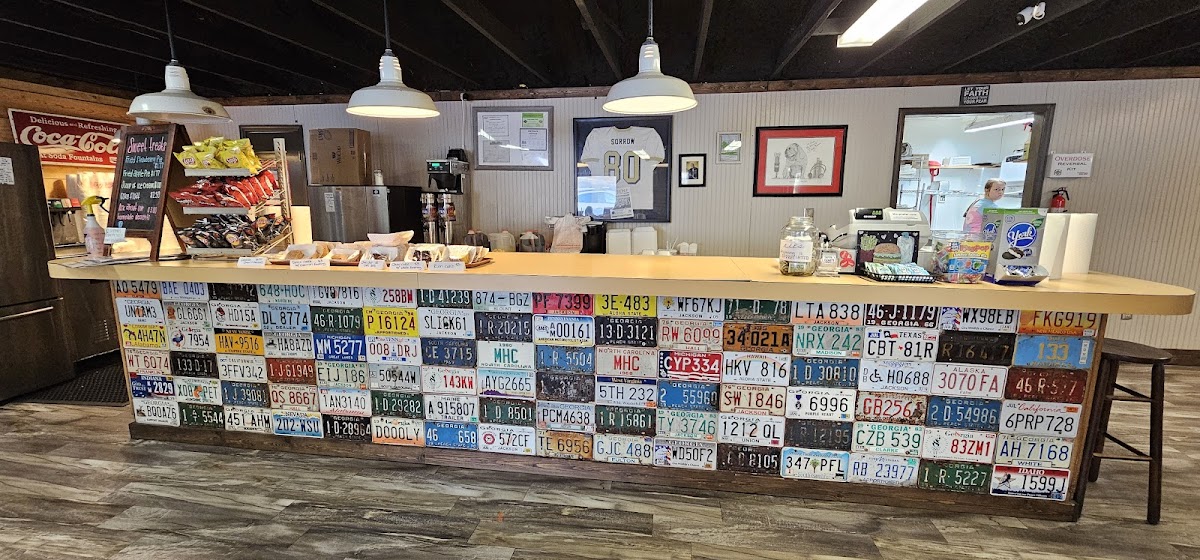 Huck's Cafe